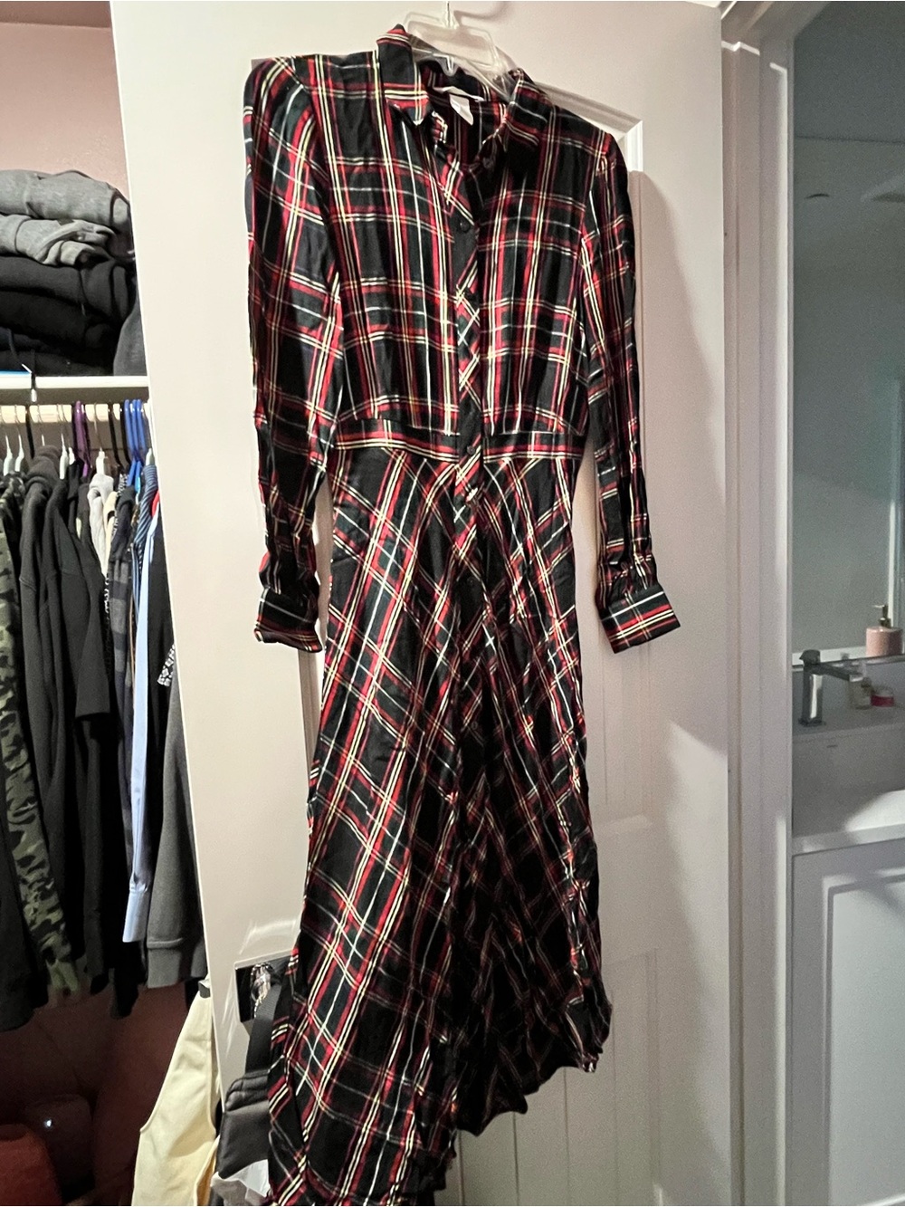 H&M Black and Red Plaid Long-Sleeve Shirt Dress - Picture 1 of 3